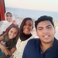 زينب الأبنودي