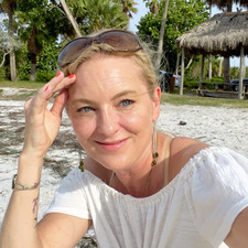 LaRae