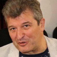 Стоян Михайлов