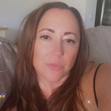 Lisa Angell-Hoggarth 
