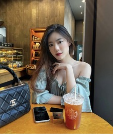 Khúc Lệ  Châu