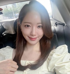 Phùng Mai  Thư