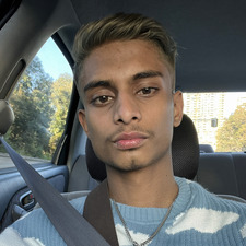 Skyee B