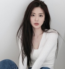 Tạ Tú Linh