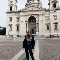 Άντζελα Γκολικαι