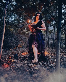 The  Reading  Witch