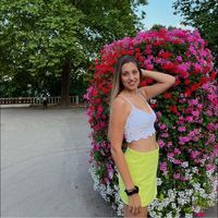 Михаела Монова