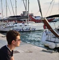 Емил Николов