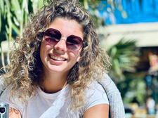 Ния Николова