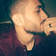 أحمد عبّاس.