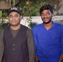 தினேஷ் தினேஷ்