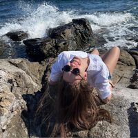 Мирела Узунова