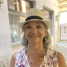 Linda Leone