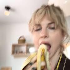 Taylor (⁠~⁠‾⁠▿⁠‾⁠)⁠~