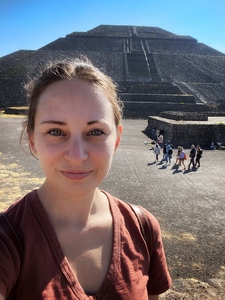 Amber Gensterblum Holdren