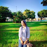 رانيا مبتسم