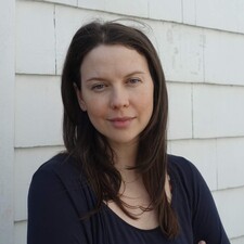 Julia Standefer