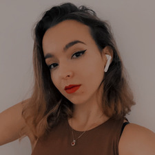 Яна Стойчева