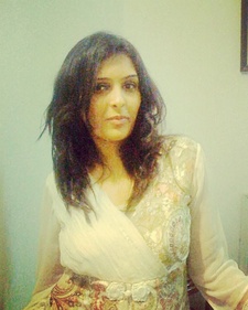 Amna H
