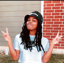 Shanelle Holmes