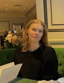 Laura Winge-Petersen