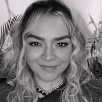Karol Flores
