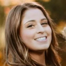 Carly Adomelis
