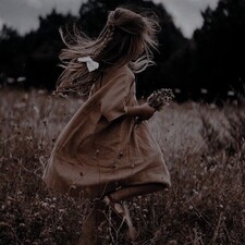 تُقى ابنه سرور"