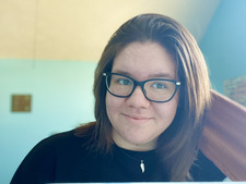 Alayna  (the.bookstrovert) 