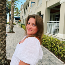 Lilly Domalik