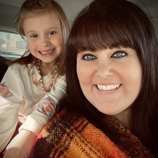 Amanda {& Bitty Kitty} Johnson