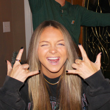 Lizzie Lee