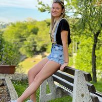 Иви Любомирова