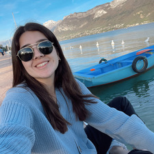 Nilda Flores
