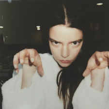 jden —˚⋆୨୧⋆ . 