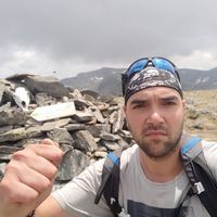 Иван Николов