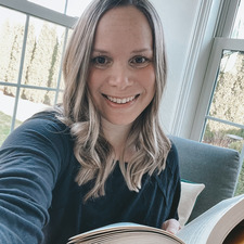 Sam (samstacksbooks)