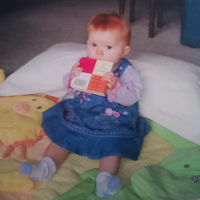laura x
