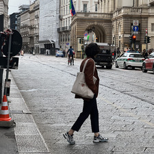 Төгөлдөр Б.