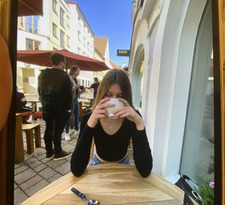 Sara :)