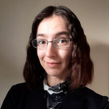 Laura Book Binge Blog