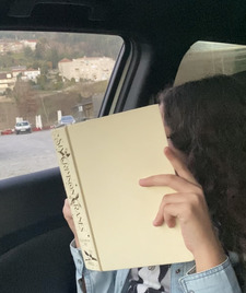 Ângela