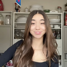 Lily Vares