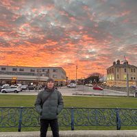 Э. Уламбаяр