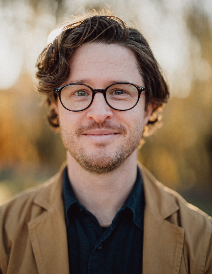 Goodreads profile picture for @broads
