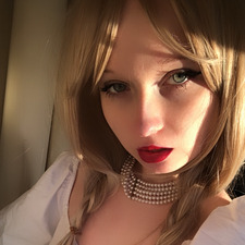 rosie ୨ ♡ ୧ ⋆ ˚｡