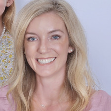 Lindsey James