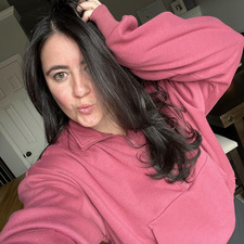 Taryn Neeley Abrunnetteandabookshelf