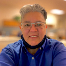 Dee Gonzalez 