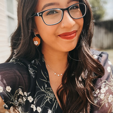 Cheryl [ bookinitwithchrl ]